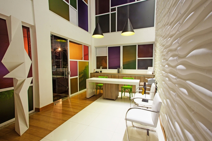 Imagen de los interiores del Hotel Malibu Plaza. Foto 15