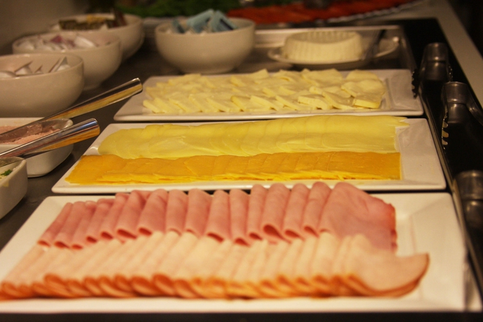 Imagen del bar/restaurante del Hotel Malibu Plaza. Foto 3