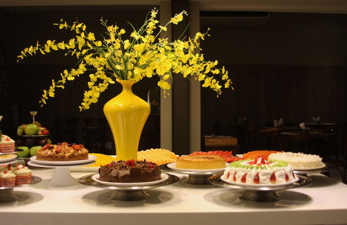 Imagen del bar/restaurante del Hotel Malibu Plaza. Foto 5