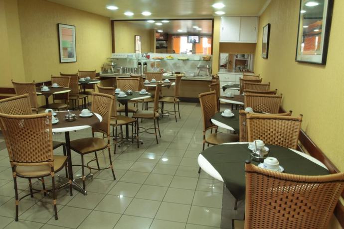 Imagen del bar/restaurante del Hotel Malibu, Sao Carlos. Foto 2