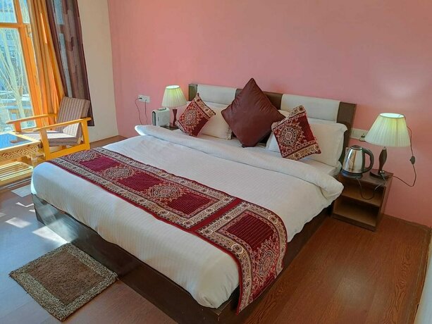 Imagen general del Hotel Malik Residency. Foto 12