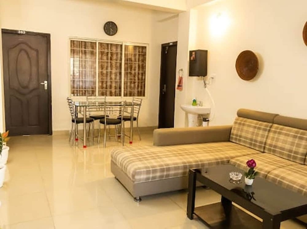 Imagen de los interiores del Hotel Malini Homes - Food and Lodging. Foto 12