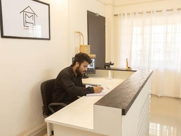 Imagen de los interiores del Hotel Malini Homes - Food and Lodging. Foto 14