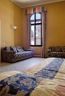 Imagen de la habitación del Hotel Malipiero. Foto 5