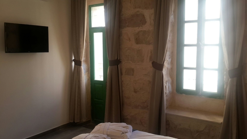 Imagen de la habitación del Hotel Malka. Foto 11