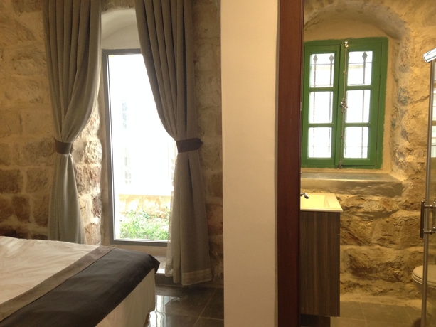 Imagen de la habitación del Hotel Malka. Foto 14