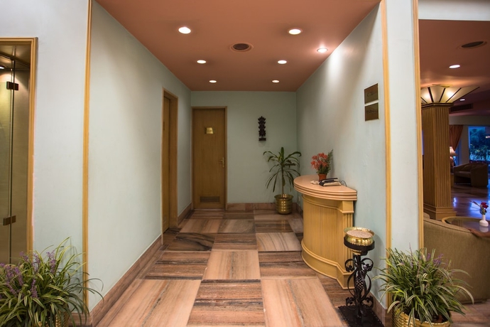 Imagen de los interiores del Hotel Malla. Foto 13
