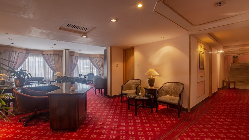 Imagen de los interiores del Hotel Malla. Foto 15