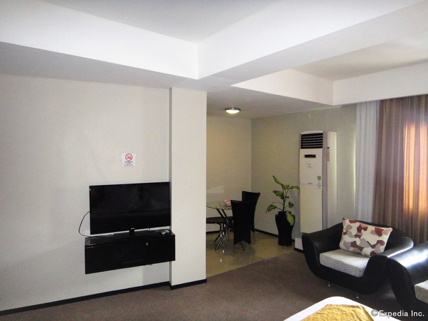 Imagen de los interiores del Hotel Mallberry Suites Business. Foto 14