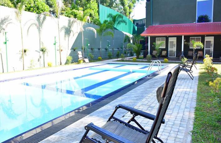 Imagen de la piscina del Hotel Mallika. Foto 20