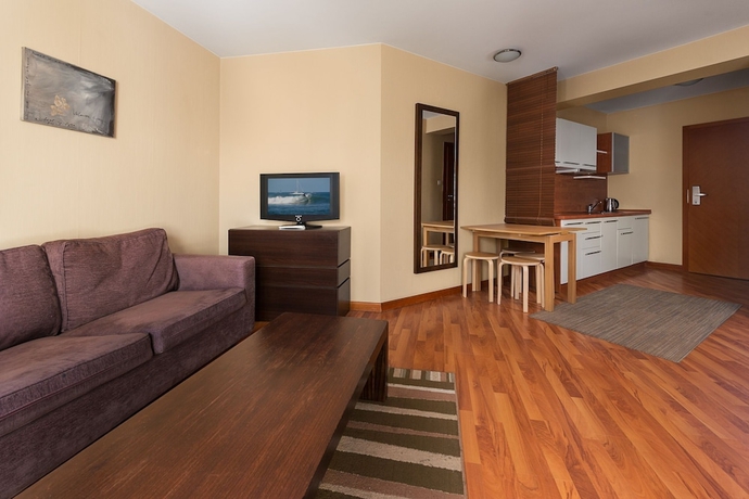 Imagen de la habitación del Hotel Maloves Spa and Resort. Foto 6