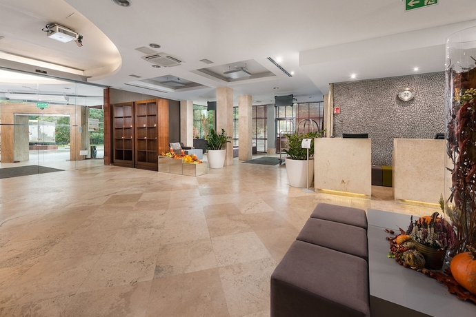 Imagen de los interiores del Hotel Maloves Spa and Resort. Foto 7