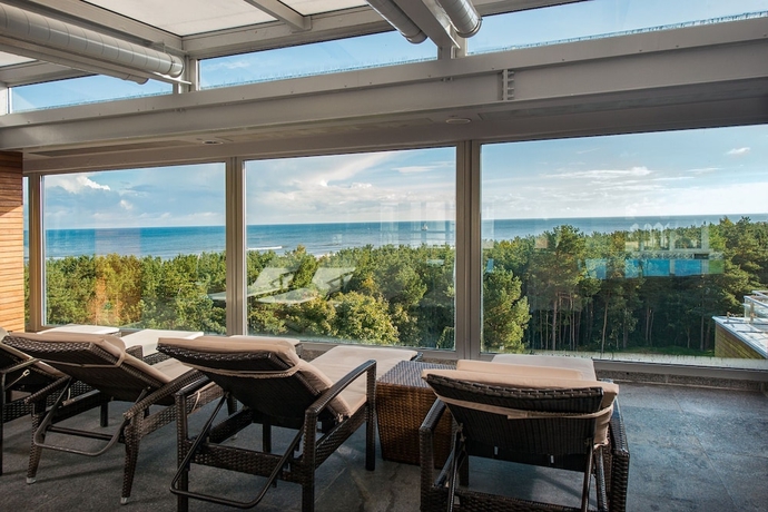 Imagen de la piscina del Hotel Maloves Spa and Resort. Foto 12