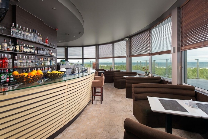 Imagen del bar/restaurante del Hotel Maloves Spa and Resort. Foto 2