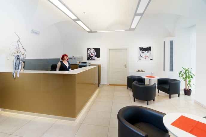 Imagen de los interiores del Hotel Malta. Foto 15