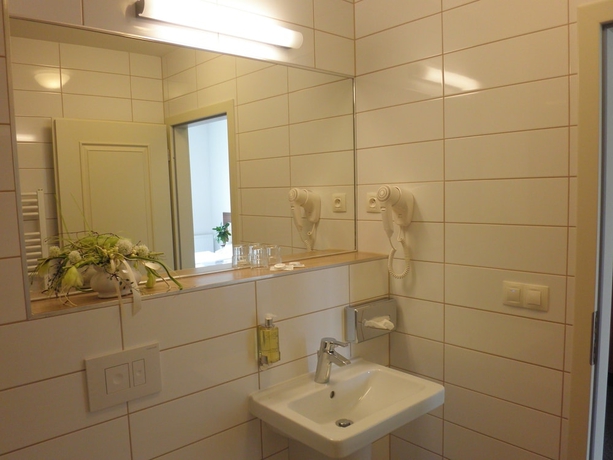 Imagen de la habitación del Hotel Malta. Foto 11