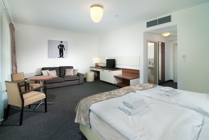 Imagen de la habitación del Hotel Malta. Foto 12