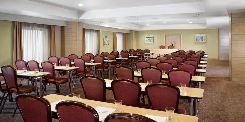 Imagen de los interiores del Hotel Malta Marriott and Spa. Foto 12