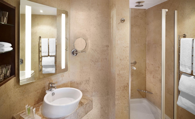 Imagen de la habitación del Hotel Malta Marriott and Spa. Foto 8