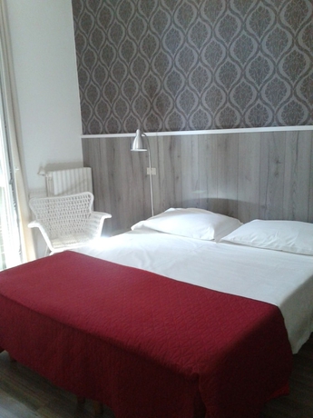 Imagen de la habitación del Hotel Malta, Mil&aacute;n. Foto 4