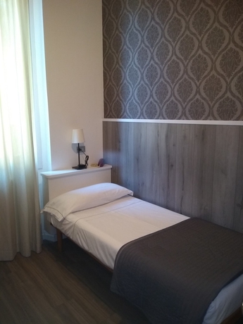 Imagen de la habitación del Hotel Malta, Mil&aacute;n. Foto 7