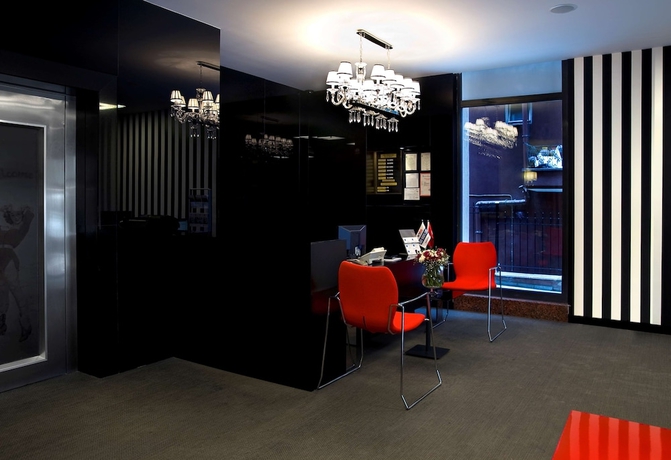 Imagen de los interiores del Hotel Maltepe 2000. Foto 19