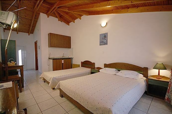 Imagen de la habitación del Hotel Malvasia Corner Studios. Foto 11