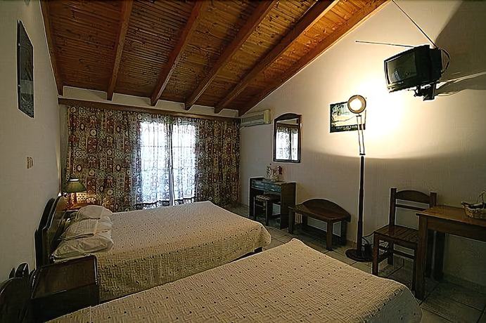 Imagen de la habitación del Hotel Malvasia Corner Studios. Foto 14