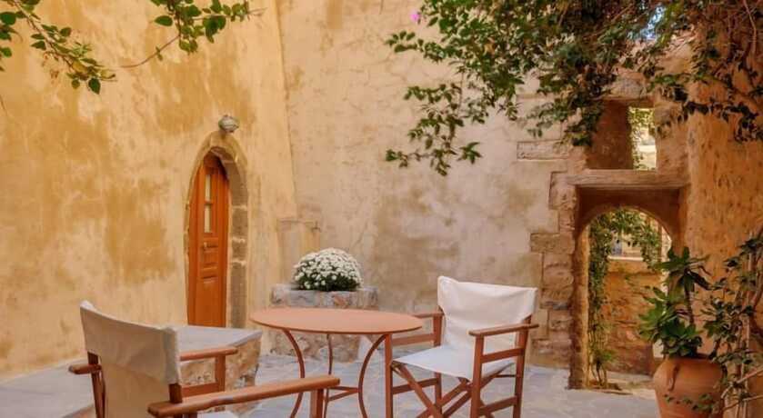 Imagen de la habitación del Hotel Malvasia Traditional. Foto 13