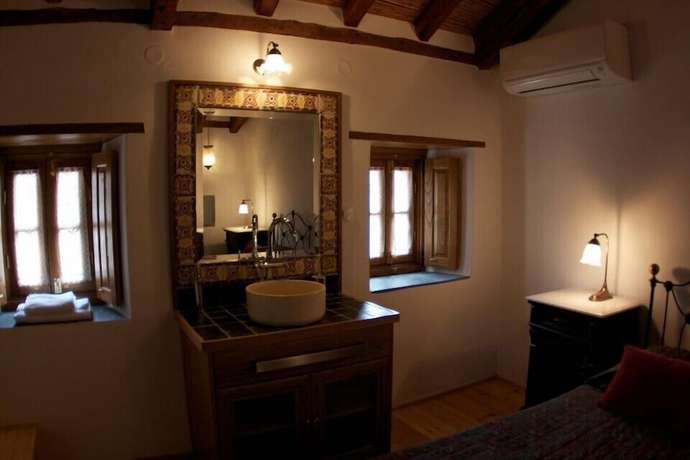 Imagen de la habitación del Hotel Malvasia Traditional. Foto 18