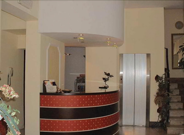 Imagen de los interiores del Hotel Malvina. Foto 9
