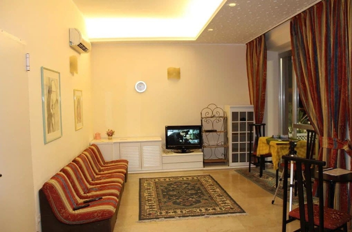 Imagen de los interiores del Hotel Malvina. Foto 11