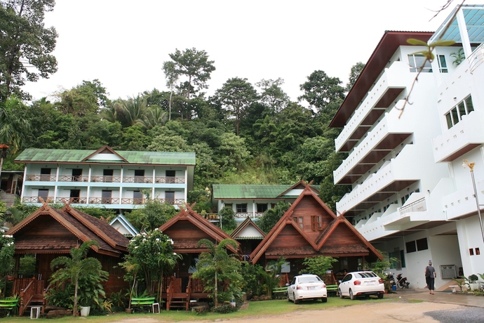 Imagen de los interiores del Hotel Mam Kai Bae Beach Resort. Foto 19