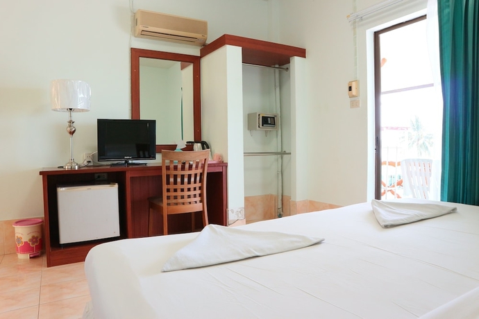 Imagen de la habitación del Hotel Mam Kai Bae Beach Resort. Foto 12