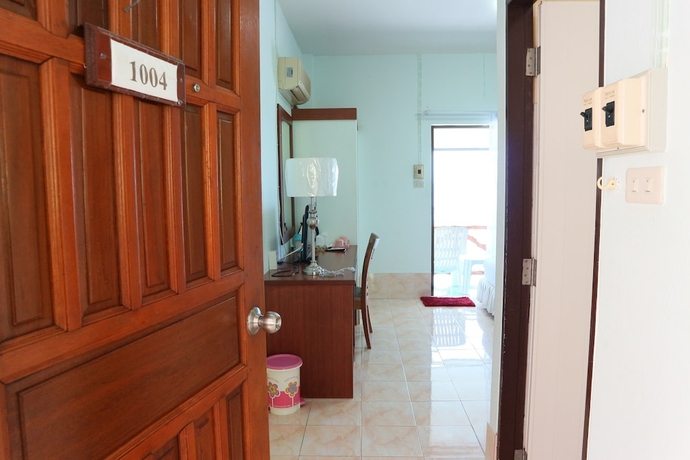 Imagen de la habitación del Hotel Mam Kai Bae Beach Resort. Foto 14