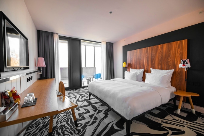 Imagen de la habitación del Hotel Mama Shelter Belgrade. Foto 5