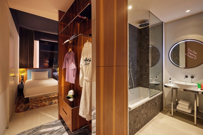 Imagen de la habitación del Hotel Mama Shelter Dubai. Foto 13