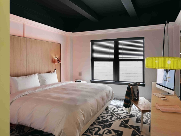 Imagen de la habitación del Hotel Mama Shelter Los Angeles. Foto 11