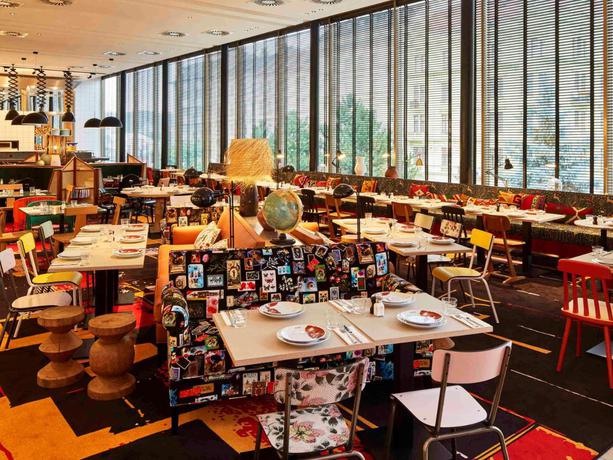 Imagen del bar/restaurante del Hotel Mama Shelter Prague. Foto 1
