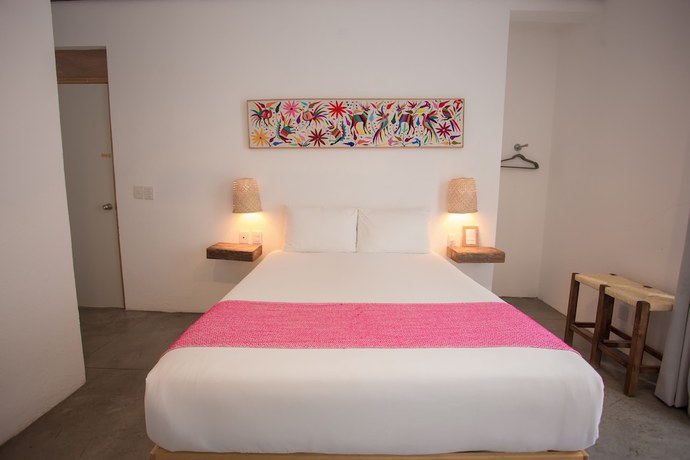 Imagen de la habitación del Hotel Mam&aacute; Carlota. Foto 11