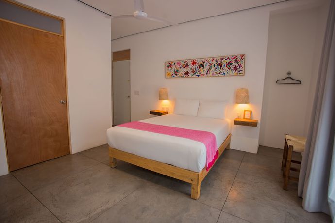 Imagen de la habitación del Hotel Mam&aacute; Carlota. Foto 14