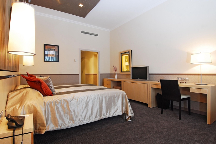 Imagen de la habitación del Hotel Mamaison Andrassy Budapest. Foto 10