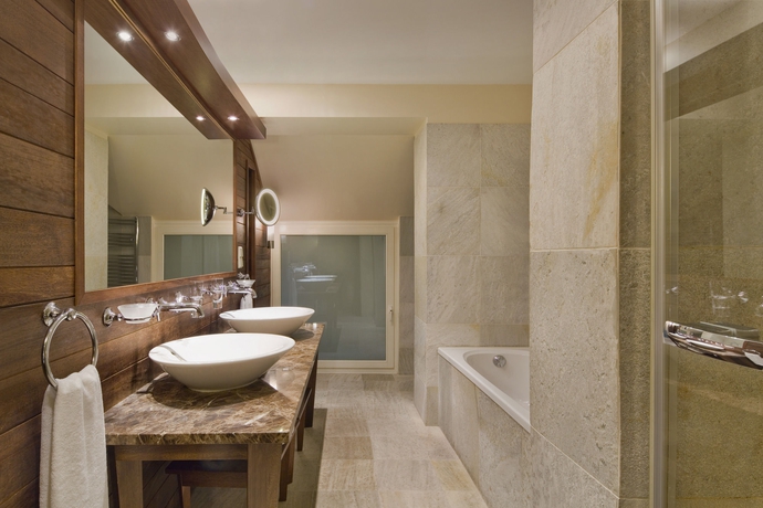 Imagen de la habitación del Hotel Mamaison Le Regina Warsaw. Foto 12