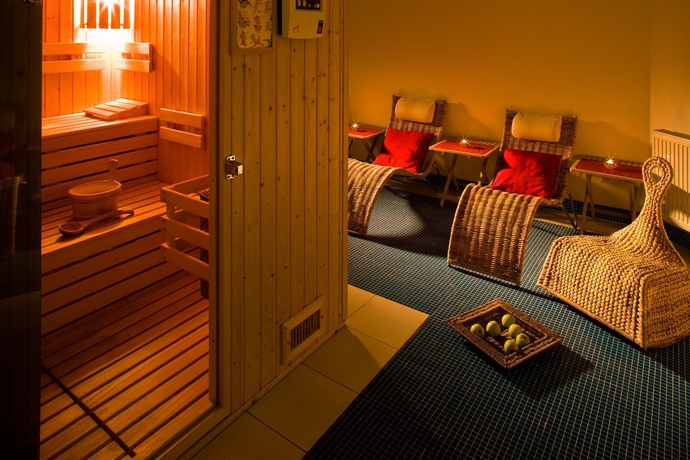 Imagen de la piscina del Hotel Mamaison Residence Sulekova Bratislava. Foto 16