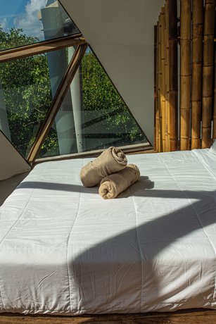 Imagen de la habitación del Hotel Mamasan Treehouses and Cabins. Foto 10