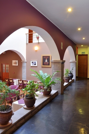 Imagen del bar/restaurante del Hotel Mamasara. Foto 3