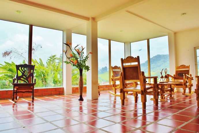 Imagen de los interiores del Hotel Mamatina. Foto 17