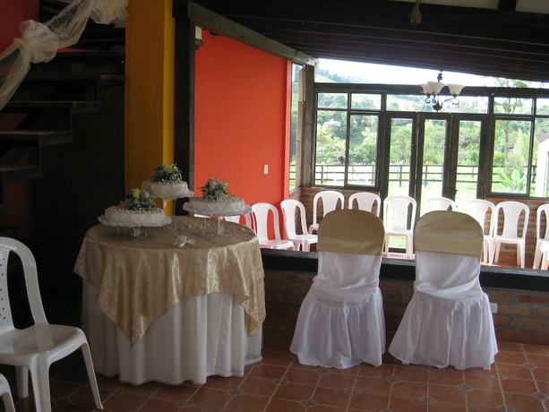 Imagen de los interiores del Hotel Mamatina. Foto 18