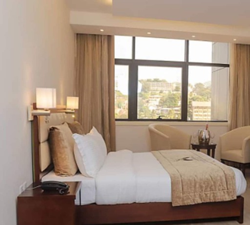 Imagen de la habitación del Hotel Mamba Point Hotel Freetown. Foto 8