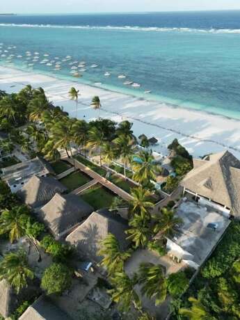 Imagen general del Hotel Mambo Beach Villas. Foto 1